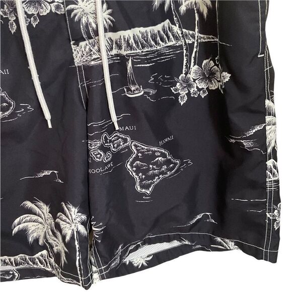 Gap Men's Tropical Print Swim Trunks. Black and White, Size L - Picture 7 of 9
